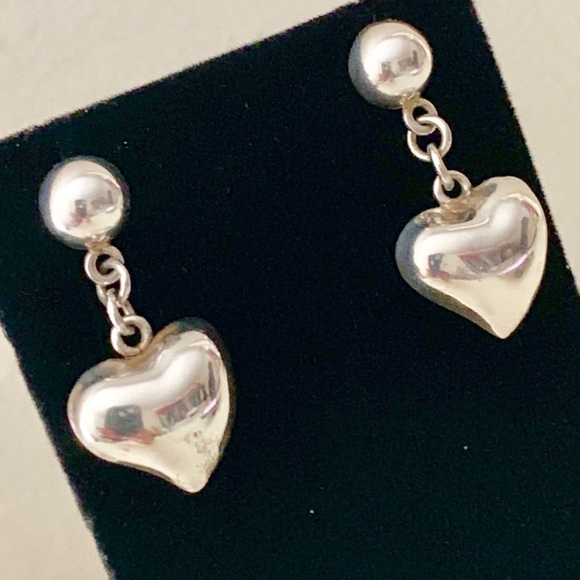 Vintage Solid Sterling Silver Puff Heart Earrings - Picture 4 of 13
